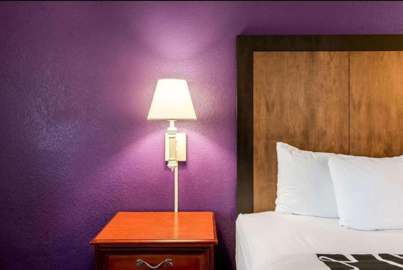 La Quinta By Wyndham Hotel